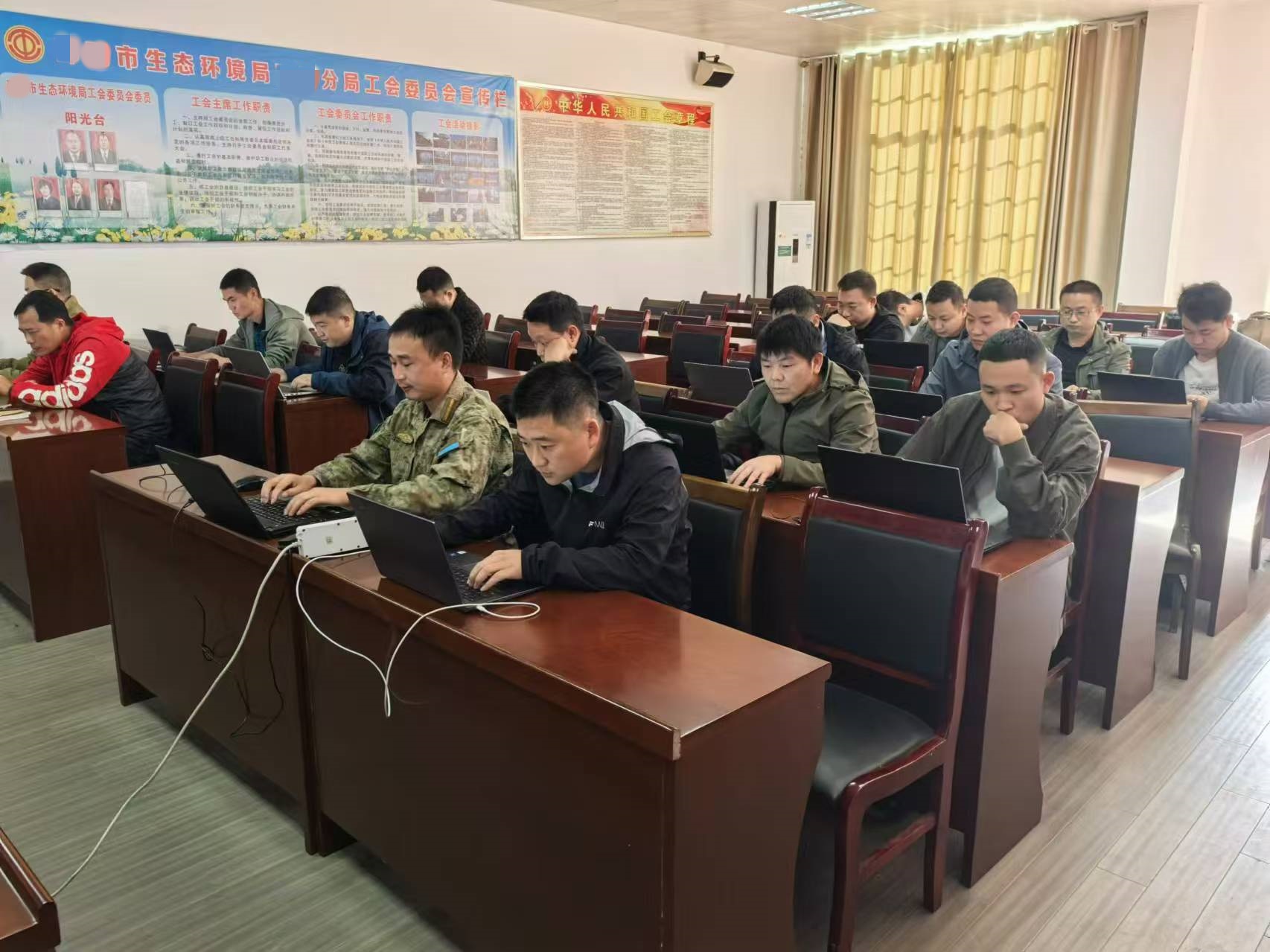 隆回UTC培训.jpg